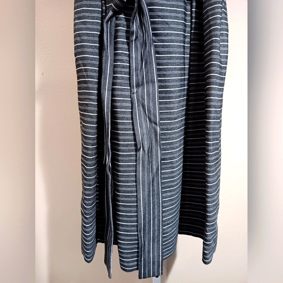 Tommy Hilfiger Women's (Size 6) White & Black Sleeveless Midi Wrap Dress (NWT) - Picture 3 of 15